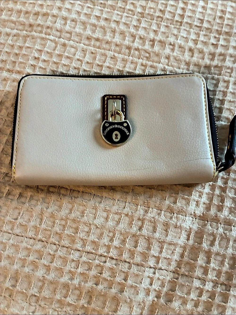 Dooney & Bourke Logo Lock Zip Around Wallet White & Red